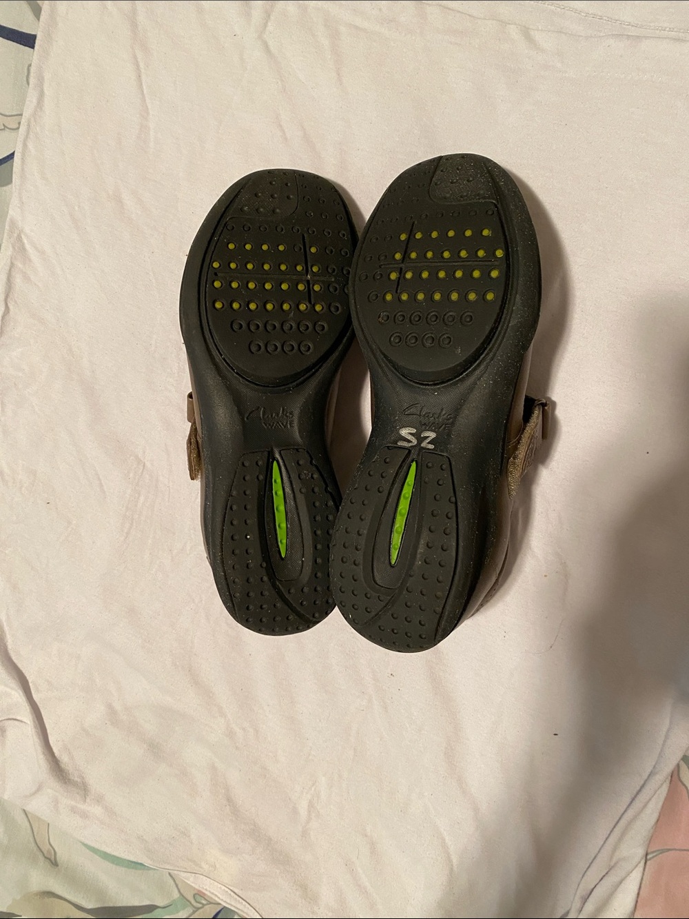 Clarks - Picture 2 of 2